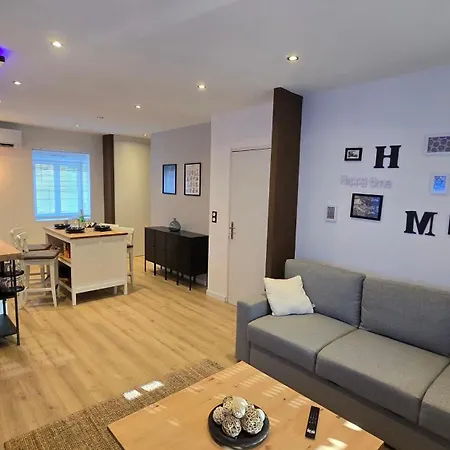 Arkana, Appartement Avec 2 Places De Parking Dole Exterior photo