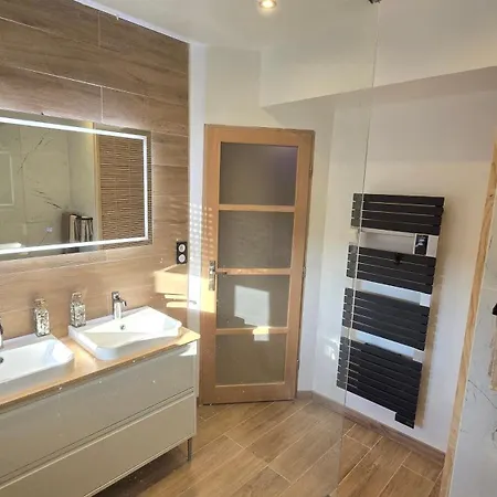Arkana, Appartement Avec 2 Places De Parking Dole Exterior photo